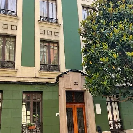 Bonito Piso En Centro Playa *